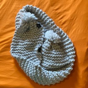 Grey/silver scarf with tags